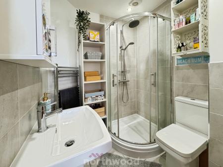 5 bedroom Link detached house for sale in Wharf Crescent, Thorne, Doncaster, DN8
