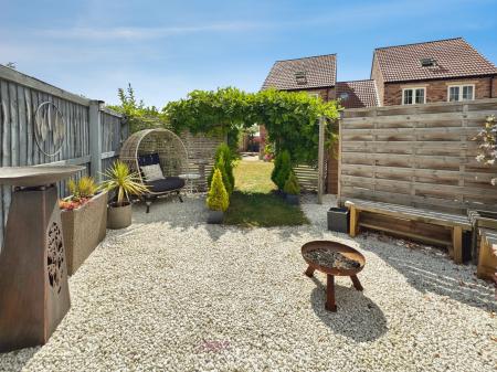 5 bedroom Link detached house for sale in Wharf Crescent, Thorne, Doncaster, DN8
