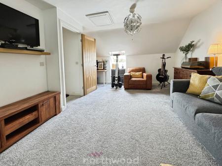5 bedroom Link detached house for sale in Wharf Crescent, Thorne, Doncaster, DN8