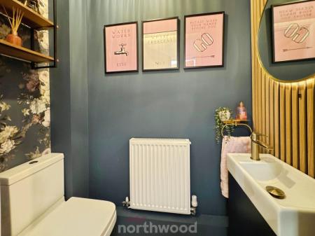 5 bedroom Link detached house for sale in Wharf Crescent, Thorne, Doncaster, DN8