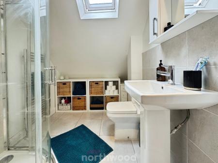 5 bedroom Link detached house for sale in Wharf Crescent, Thorne, Doncaster, DN8