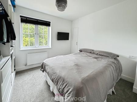 2 bedroom Flat for sale in Moorings Drive, Thorne, Doncaster, DN8
