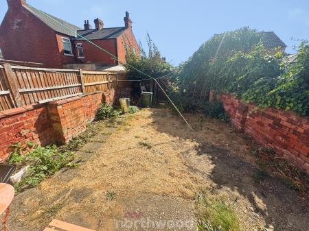 1 bedroom House share to let in North Eastern Road, Thorne, Doncaster, DN8