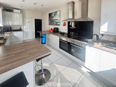 1 bedroom House share to let in North Eastern Road, Thorne, Doncaster, DN8