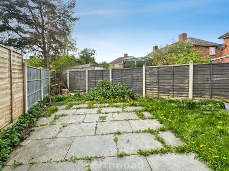 3 bedroom End of terrace house for sale in South Road, Moorends, Doncaster, DN8