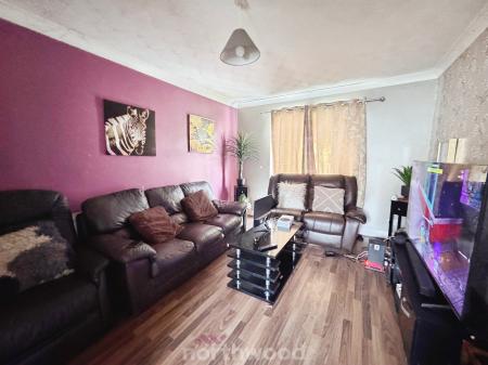 3 bedroom End of terrace house for sale in South Road, Moorends, Doncaster, DN8