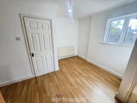 3 bedroom Terraced House to let in South Road, Moorends, Doncaster, DN8