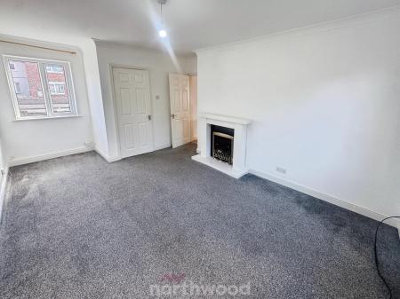 3 bedroom Terraced House to let in South Road, Moorends, Doncaster, DN8