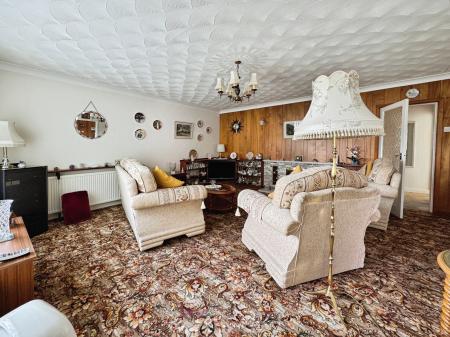 3 bedroom Semi-detached bungalow for sale in Park Crescent, Thorne, Doncaster, DN8