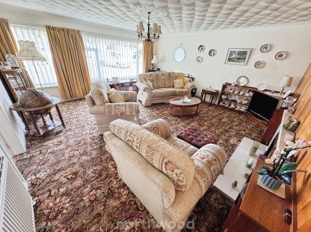 3 bedroom Semi-detached bungalow for sale in Park Crescent, Thorne, Doncaster, DN8