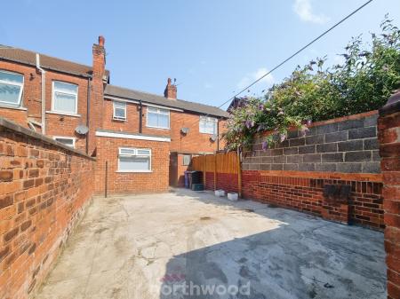 3 bedroom Terraced House to let in St Catherines Avenue, Balby, Doncaster, DN4