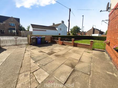 3 bedroom Semi-detached house for sale in Ellison Street, Thorne, Doncaster, DN8