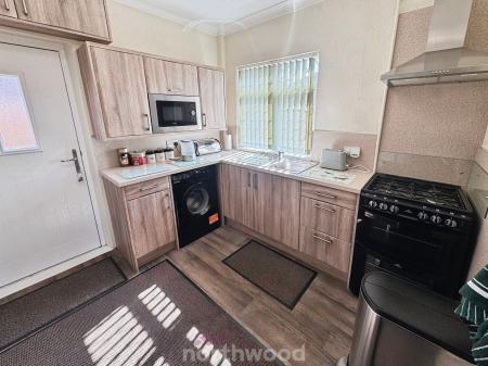 3 bedroom Semi-detached house for sale in Ellison Street, Thorne, Doncaster, DN8