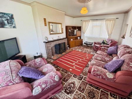 3 bedroom Semi-detached house for sale in Ellison Street, Thorne, Doncaster, DN8