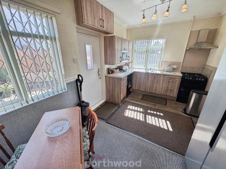 3 bedroom Semi-detached house for sale in Ellison Street, Thorne, Doncaster, DN8