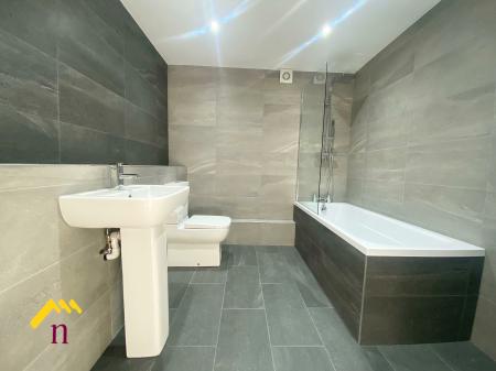 2 bedroom Flat to let in The Old Vicarage, Thorne, DN8