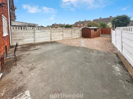 3 bedroom End of terrace house to let in Haynes Road, Thorne, Doncaster, DN8