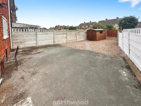 3 bedroom End of terrace house to let in Haynes Road, Thorne, Doncaster, DN8