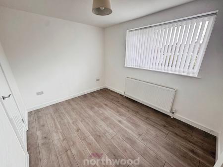 3 bedroom End of terrace house to let in Haynes Road, Thorne, Doncaster, DN8