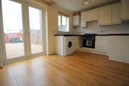 3 bedroom Terraced House to let in Dunstan Drive, Thorne, DN8