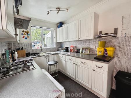 3 bedroom Semi-detached house for sale in Haig Road, Moorends, Doncaster, DN8
