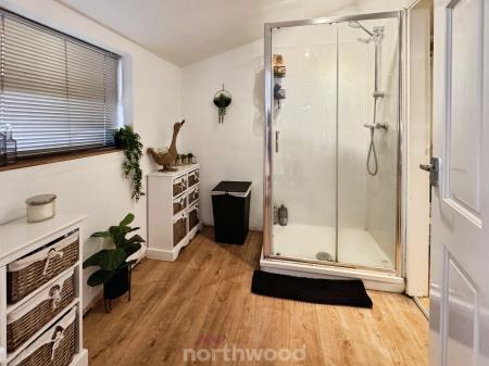 6 bedroom Terraced House for sale in Salisbury Avenue, Goole, Goole, DN14