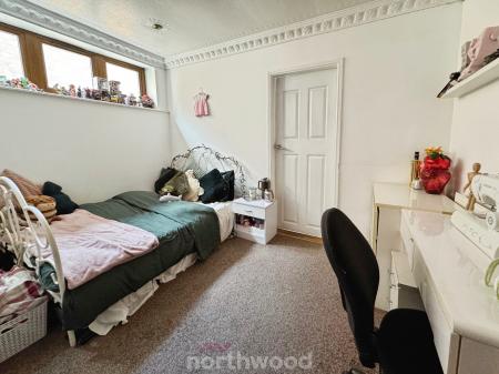 6 bedroom Terraced House for sale in Salisbury Avenue, Goole, Goole, DN14