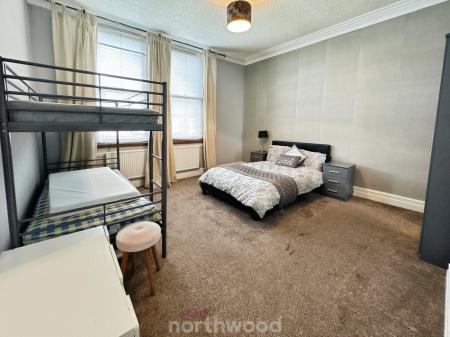 6 bedroom Terraced House for sale in Salisbury Avenue, Goole, Goole, DN14