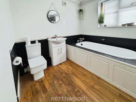 6 bedroom Terraced House for sale in Salisbury Avenue, Goole, Goole, DN14