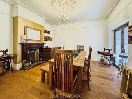 6 bedroom Terraced House for sale in Salisbury Avenue, Goole, Goole, DN14