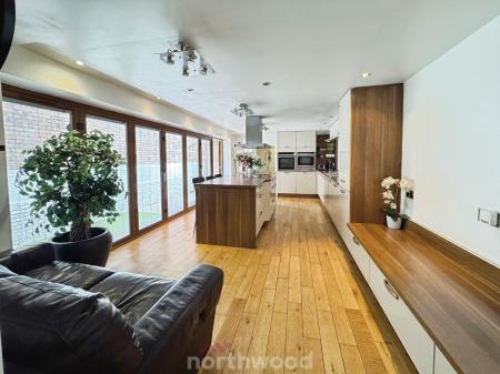 6 bedroom Terraced House for sale in Salisbury Avenue, Goole, Goole, DN14