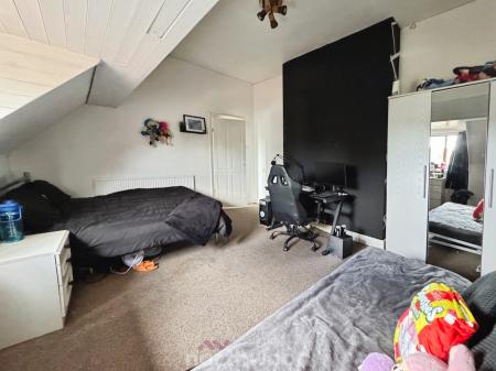 6 bedroom Terraced House for sale in Salisbury Avenue, Goole, Goole, DN14