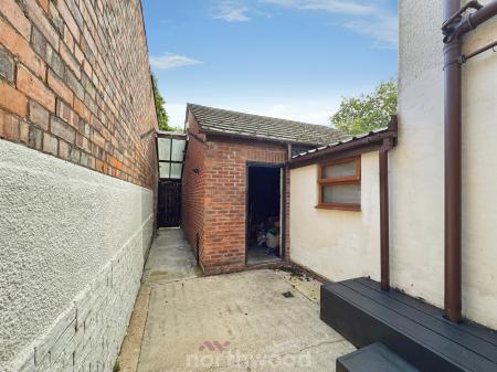 6 bedroom Terraced House for sale in Salisbury Avenue, Goole, Goole, DN14