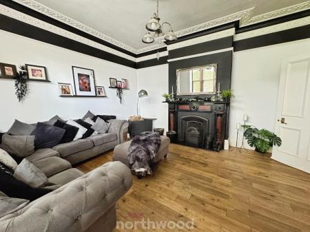 6 bedroom Terraced House for sale in Salisbury Avenue, Goole, Goole, DN14