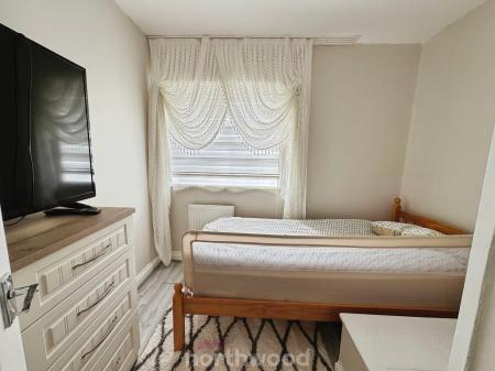 3 bedroom Detached house to let in Miller Close, Thorne, Doncaster, DN8