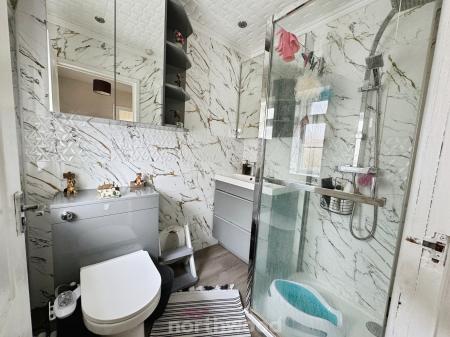 3 bedroom Detached house to let in Miller Close, Thorne, Doncaster, DN8