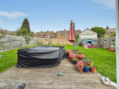 3 bedroom Detached house to let in Miller Close, Thorne, Doncaster, DN8