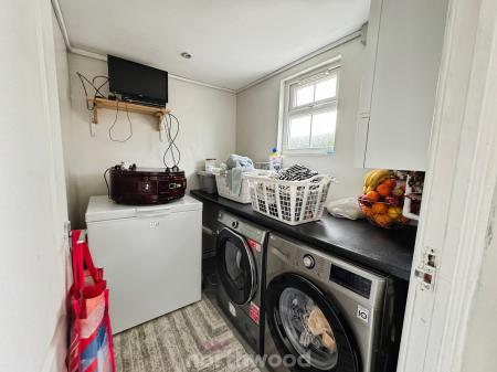 3 bedroom Detached house to let in Miller Close, Thorne, Doncaster, DN8