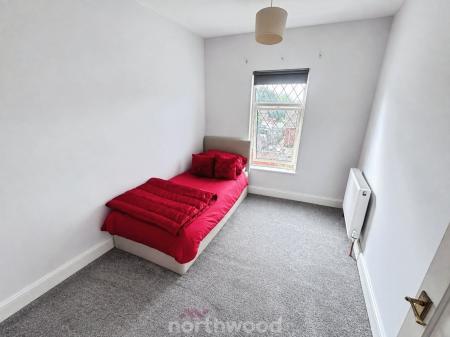 3 bedroom End of terrace house for sale in Queen Street, Thorne, Doncaster, DN8