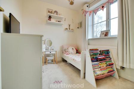 3 bedroom Semi-detached house to let in Moorside Court, Moorends, Doncaster, DN8