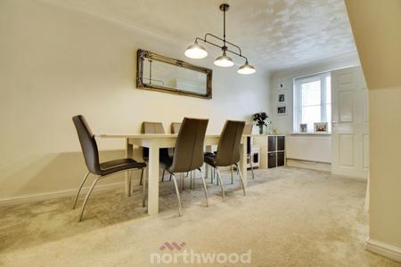 3 bedroom Semi-detached house to let in Moorside Court, Moorends, Doncaster, DN8