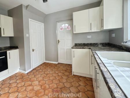 2 bedroom Semi-detached house for sale in Miller Lane, Thorne, DN8