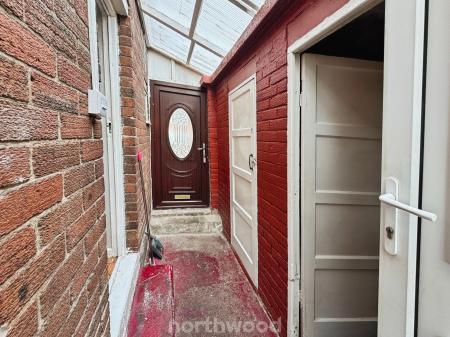2 bedroom Semi-detached house for sale in Miller Lane, Thorne, DN8