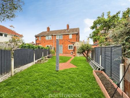 2 bedroom Semi-detached house for sale in Miller Lane, Thorne, DN8