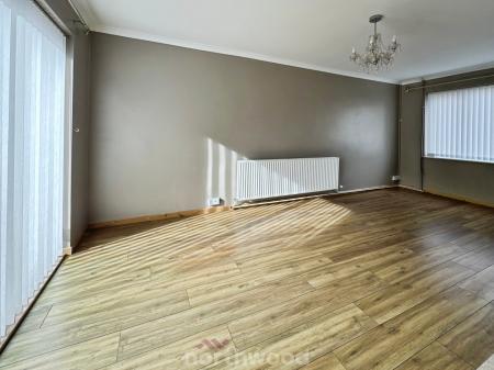 2 bedroom Semi-detached house for sale in Miller Lane, Thorne, DN8