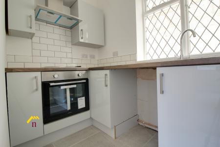 2 bedroom Semi-detached house to let in Beech Tree Avenue, Thorne, Doncaster, DN8