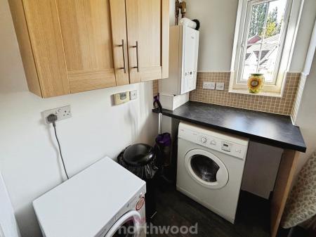 2 bedroom Apartment for sale in Lakeside Mews Fieldside, Thorne, Doncaster, DN8