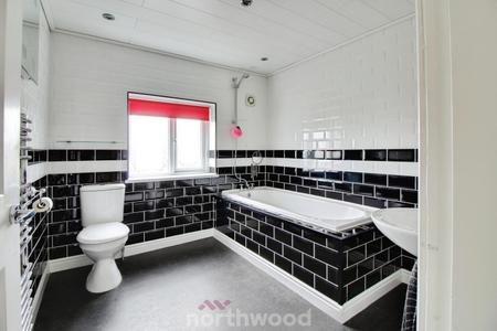 3 bedroom Terraced House to let in Haig Road, Thorne, Doncaster, DN8