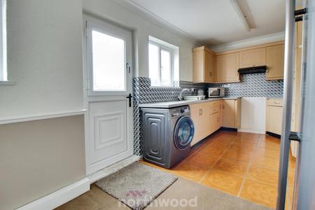 3 bedroom Terraced House to let in Haig Road, Thorne, Doncaster, DN8