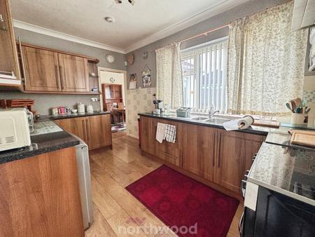 2 bedroom Detached bungalow for sale in Ashfield Avenue, Thorne, Doncaster, DN8